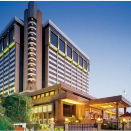 Taj Lands End Hotel Mumbai Exterior photo The Taj Mahal Palace, Mumbai