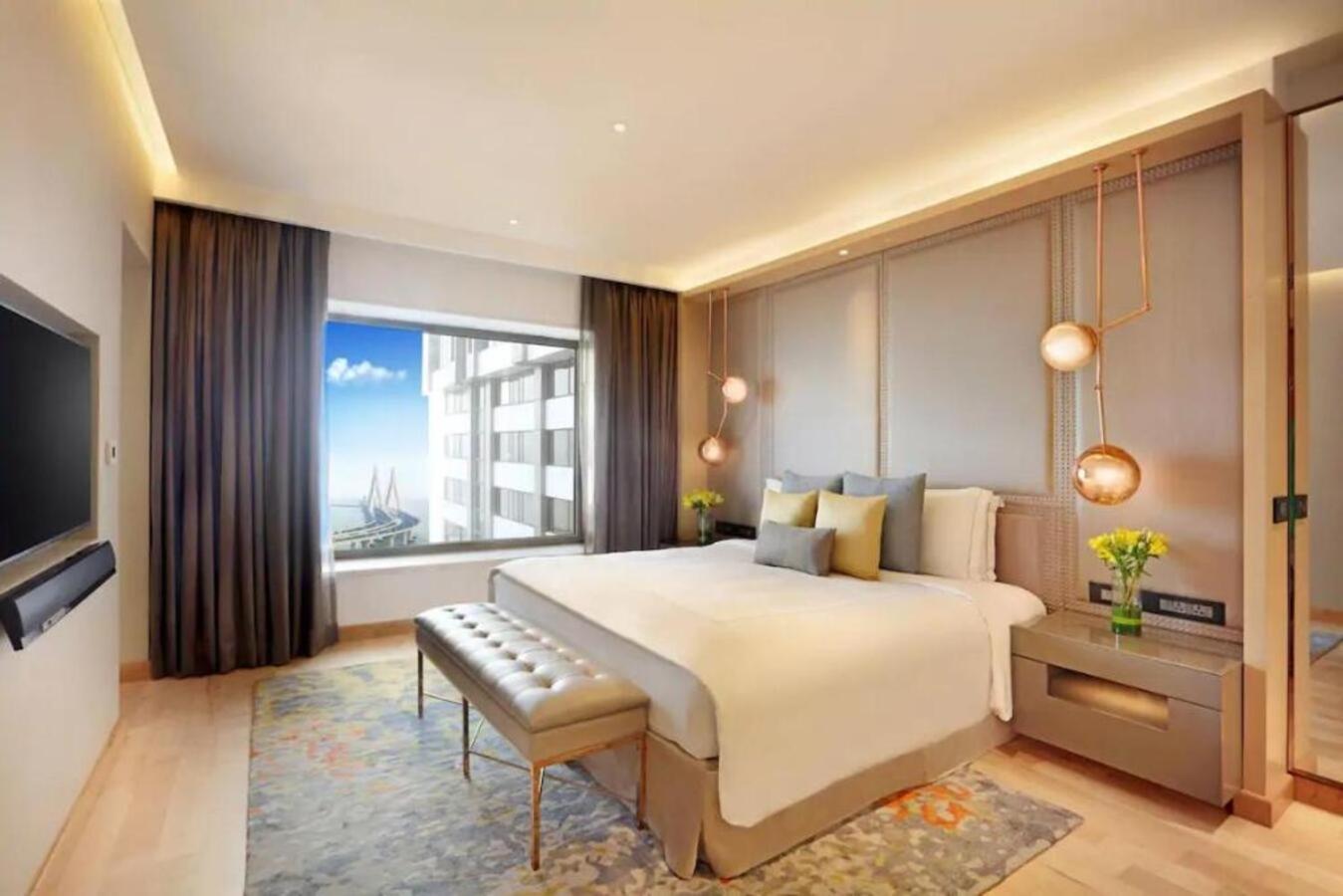 Taj Lands End Hotel Mumbai Exterior photo A bedroom at the hotel
