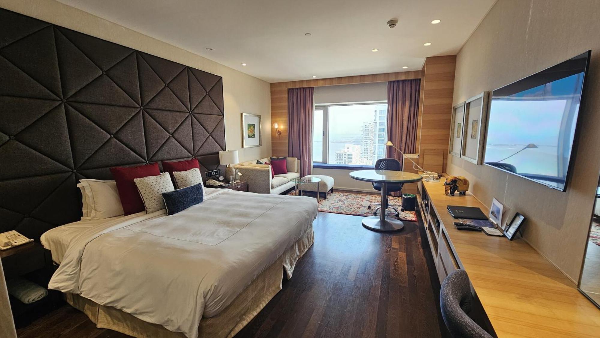 Taj Lands End Hotel Mumbai Exterior photo A room at the hotel