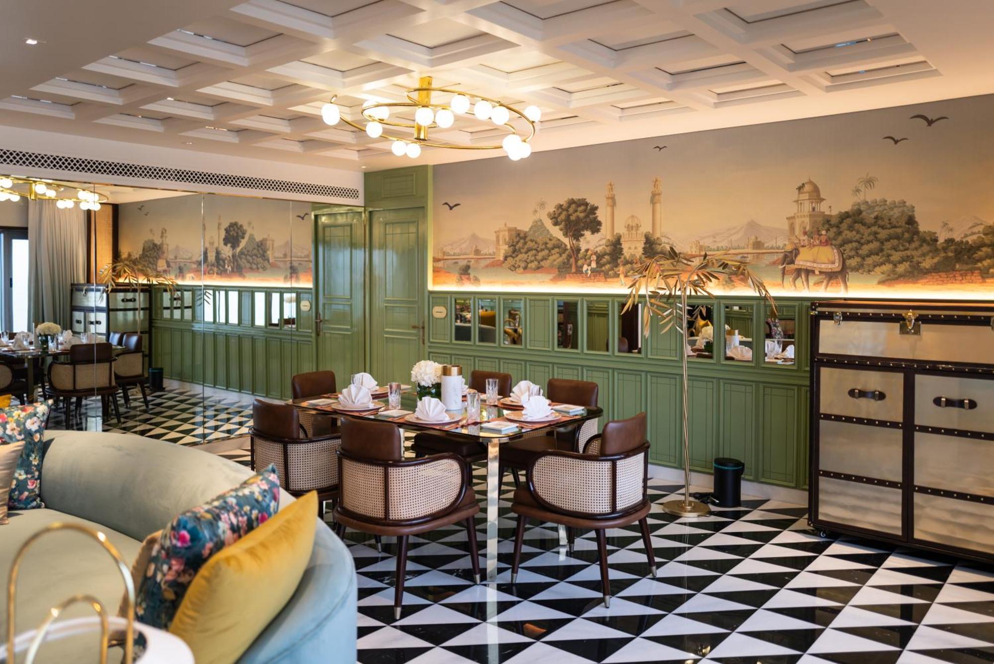 Taj Lands End Hotel Mumbai Exterior photo The interior of the restaurant