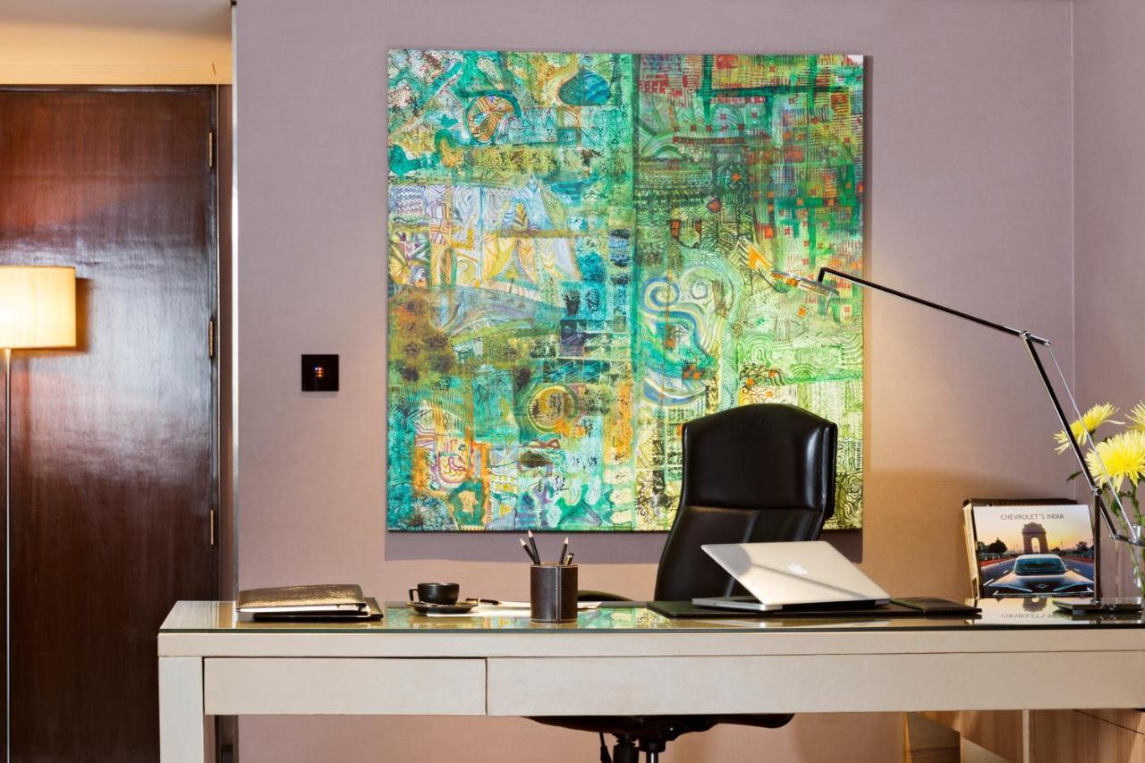 Taj Lands End Hotel Mumbai Exterior photo A painting by the artist